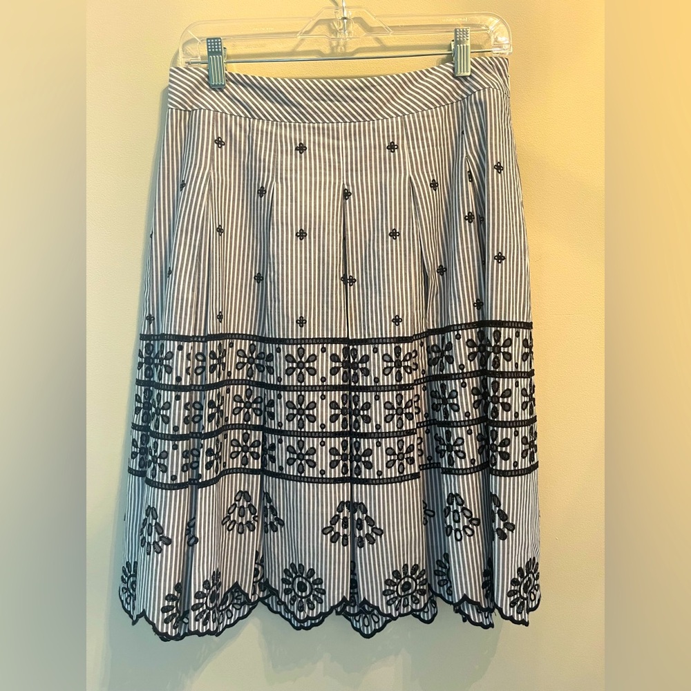 Black & white skirt.